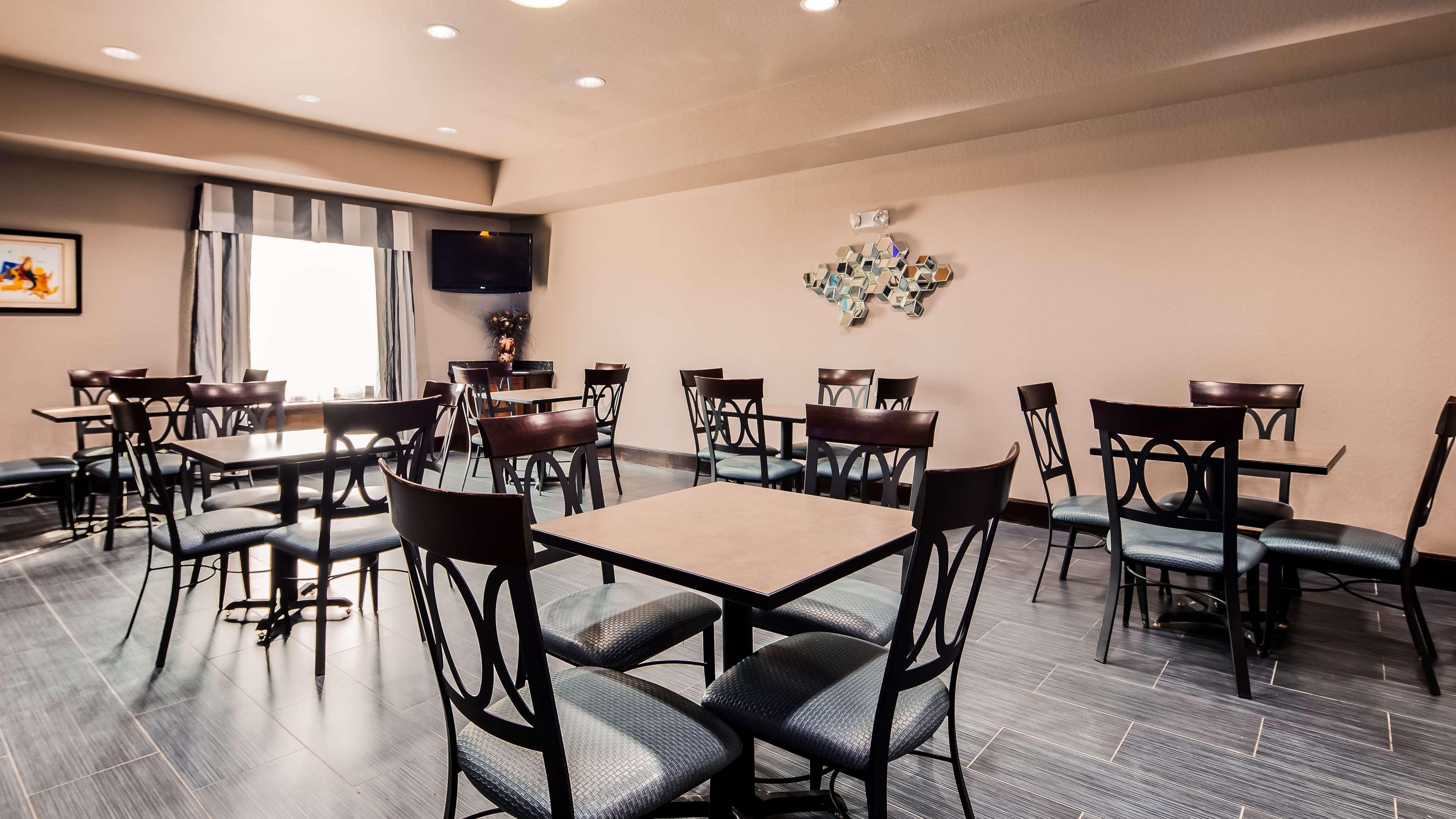 凯尼迪贝斯特韦斯特plus酒店 Kenedy 外观 照片