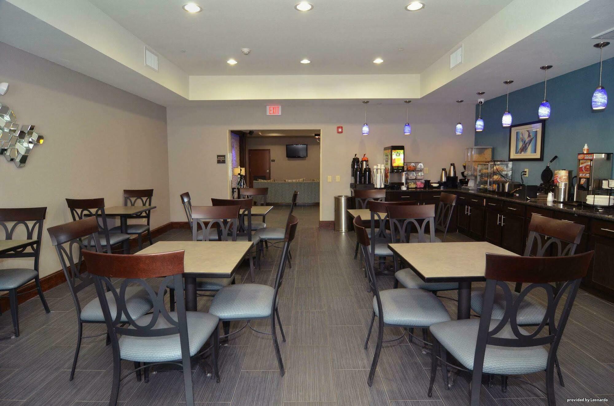 凯尼迪贝斯特韦斯特plus酒店 Kenedy 外观 照片